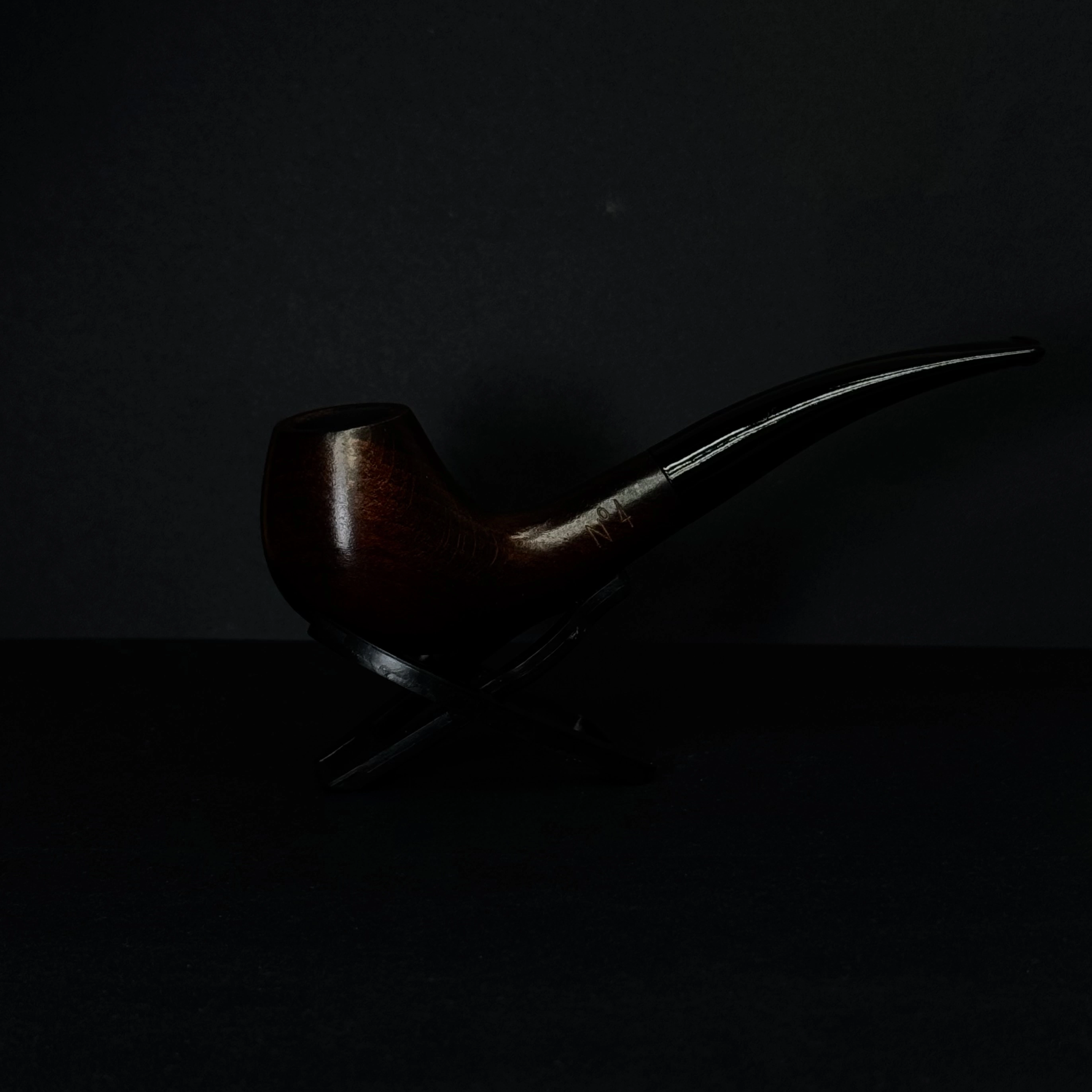 Трубка курительная Пайп No 4 бук изогнутая, фильтр 9мм, подставка, чехол